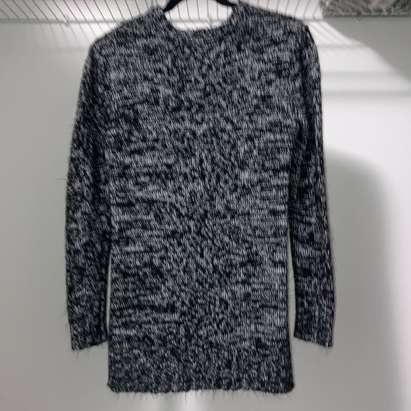 RD Style Sweater with Side Slits - Picture 3 of 5